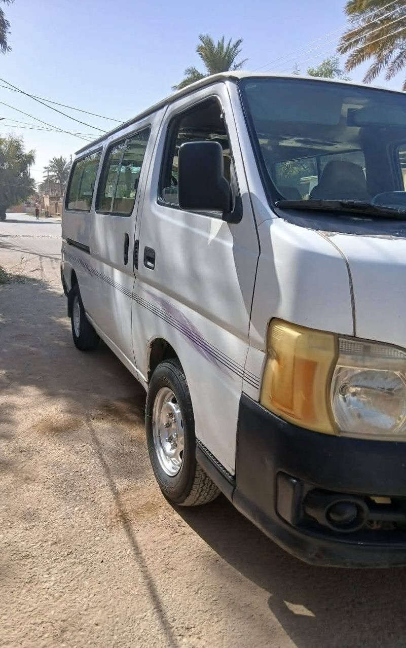 نيسان كاز موديل ٢٠٠٧
كير محرك مكفول. عندي بيها خط اراوس بسياره ١٤ نفر فقط مراوس
اخوان محتاج ينطيني فرق على سيارتي الي عنده سياره ١٤ نفر يراسلني خاص ويدز صور سيارته
***********
