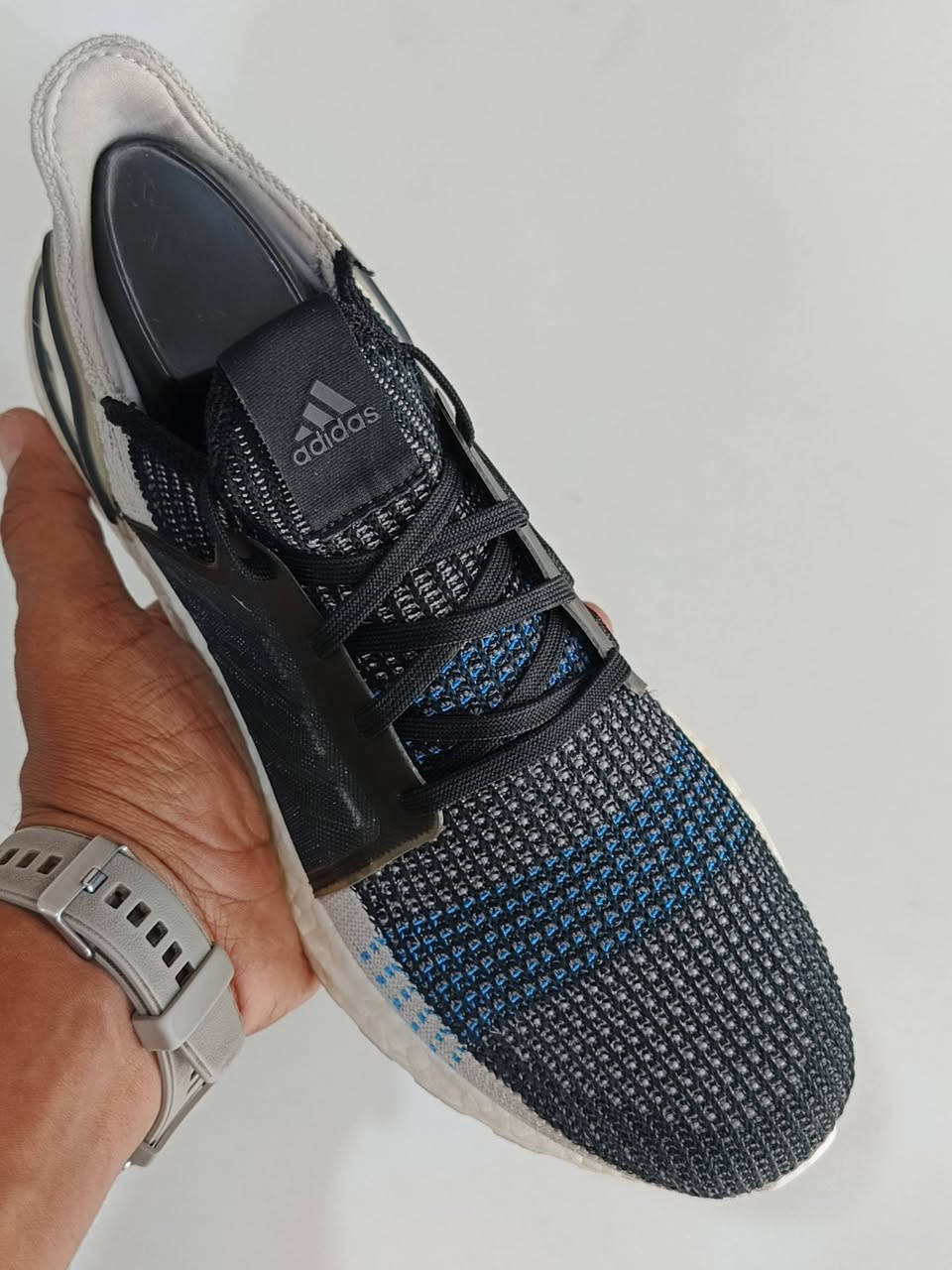 اديداس الترا بوست اصلي اورجنال
▪️قياس 41---26.cm طول القدم 
👟 طبي وزن خفيف مريح القدم 
☎ واتساب ***********☎
🚗 توصيل كافة محافظات العراق 🚗

