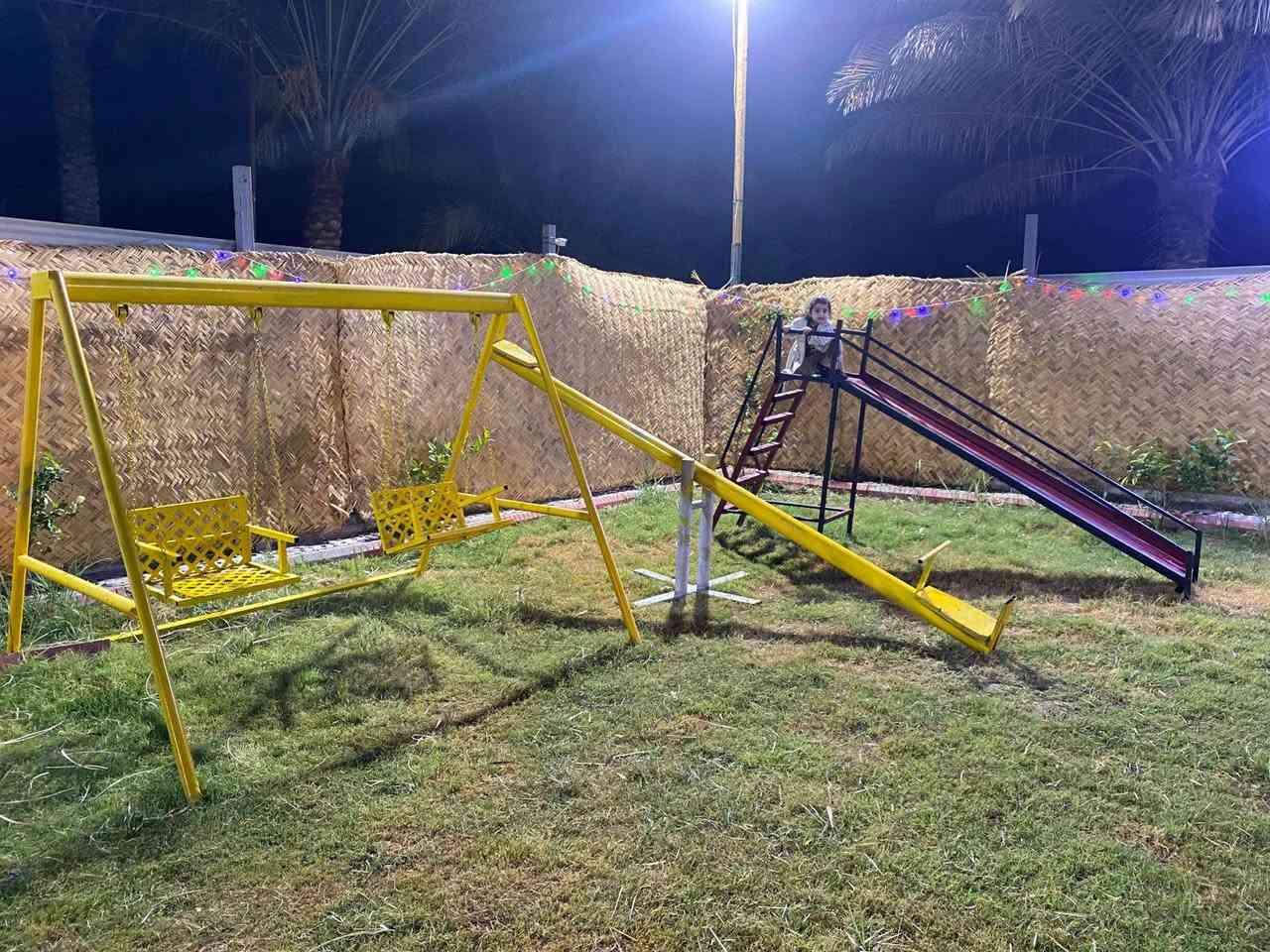 سلام عليكم مزرعة للبيع مساحه 750 متر واجه الأرض 23 نزال 32 مع دار الاستراحه بغداد الراشدية قرية العراكنة تبعد عن ناحية ربع ساعة وعن شارع العام طريق بغداد كركوك 2 كيلو كهرباء ماء سقي ماء اساله سحب نت شارع ترابي وليس تبليط ترهم لليجار  السعر 100 وبي مجال للشراي فقط *********** ابو سجاد
