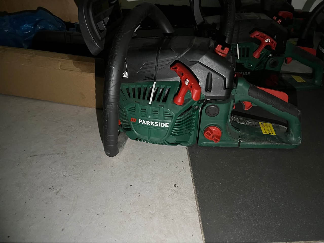 موشاری بەنزینو ڕۆن پاڕک سایدی ئەڵمانی بەشەرت کەمێک یشیان کردوە لە ئەڵمانیە بێکیشەنو زۆر خاوێنن موفرەدو چوملە بەردەستە Singapore


**إذا كنت صاحب هذا الإعلان وتريد حذفه لأي سبب، رجاءا أرسل رسالة إلى الدعم الفني**