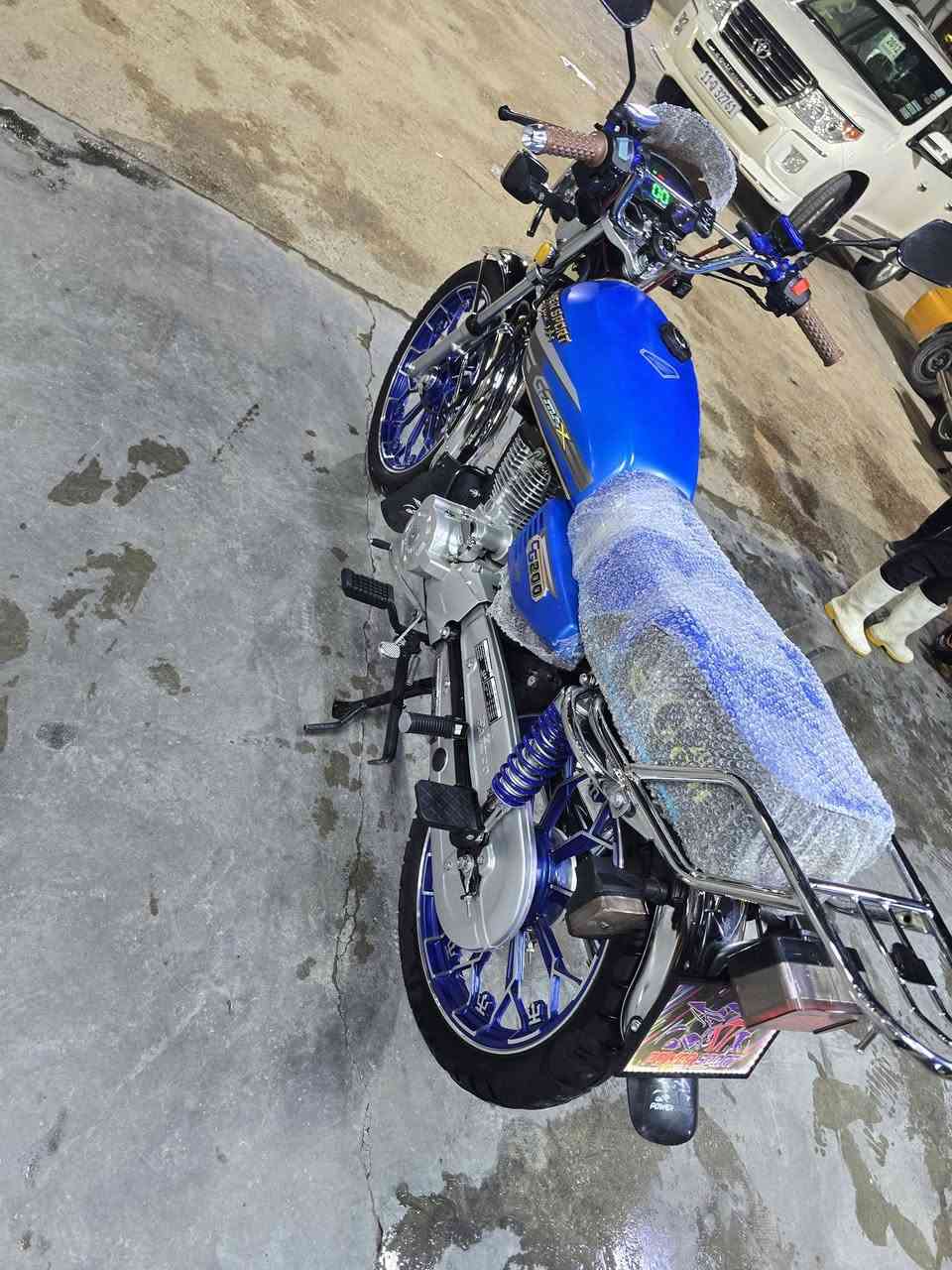 السلام عليكم 👋

دراجة ايراني نوع بور سبورت فول مواصفات موديل 25 🏍️

محرك 200 🏍

تشغيل بالريمونت جهاز انذار 🚨

تشغيل بصمة 👆

٨ ختومات او اكثر بور سبورت الاصلي 💯

لونة ازرق طافي لون مميز 💙✨

عمبار كلج عمبار بريك ⚙️

سعر الجديد مليون و٢٠٠ 💰

رايدة ب ٩٥٠ وبي مجال بسيط حك الجية 🤝

مكاني الرمادي الشركة مقابيل مدينة العاب السندباد كراج الجبل 📍

للأتصال *********** 📞
