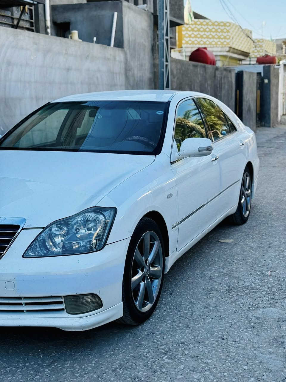 السلام عليكم 
شاهينا موديل 2003 للبيع رقم سليمانيه الدولي الجديد 
سياره باسمي تحويل ثاني يوم اللون ابيضّ مكفول من كلشي لا صبغ ولا طخه ما مصبوغه لا داخل العراق ولا بالخارج مكفوله شاصي 82 تخم تاير حداديه كله جديد محرك D4 
-تحكم ستيرن
-3دكم
- كشنات مخمل 
-ويل نجمه 
-دخل بيجي 
السعرر 150 وبيها مجال للشراي
— المكان / بابل/جبله 
للاستفسار 
***********
***********
