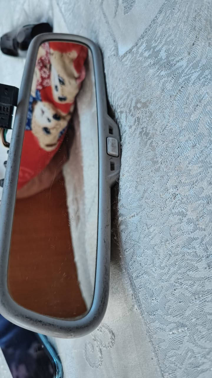 السلام عليكم للبيع مرايا وسطية أودي Q5 
***********
