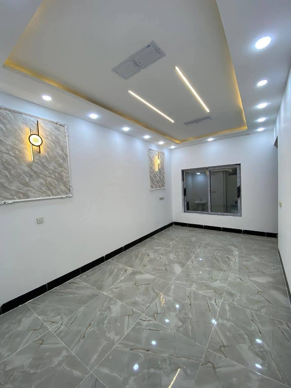 (يعلن مكتب سما كركوك للعقارات )عن دار
🔥 للبيع طابو صرف مساحه 135متر   طابقين
 🏠سقوف مغربيه نظام تبريد دكت 

   يحتوي على  4 غرف نوم  نوم  وهول2 ومطبخ حار وبارد  واستقبال وصحيات وكراج سياره درج داخلي 

الموقع كركوك حي الاسرى والمفقودين المنطقه الي مقابل جامع العدل 

السعر   اتصل بنا *********** ☎️***********
