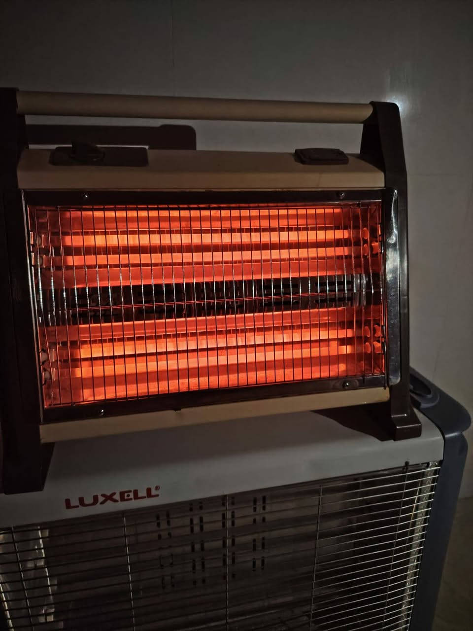 صوبات عدد 2وحده جبيره وحده وسط شغالات نضيفات سعر لوحده ب25قفل مكان بغداد لمنصور حي دراغ


**إذا كنت صاحب هذا الإعلان وتريد حذفه لأي سبب، رجاءا أرسل رسالة إلى الدعم الفني**