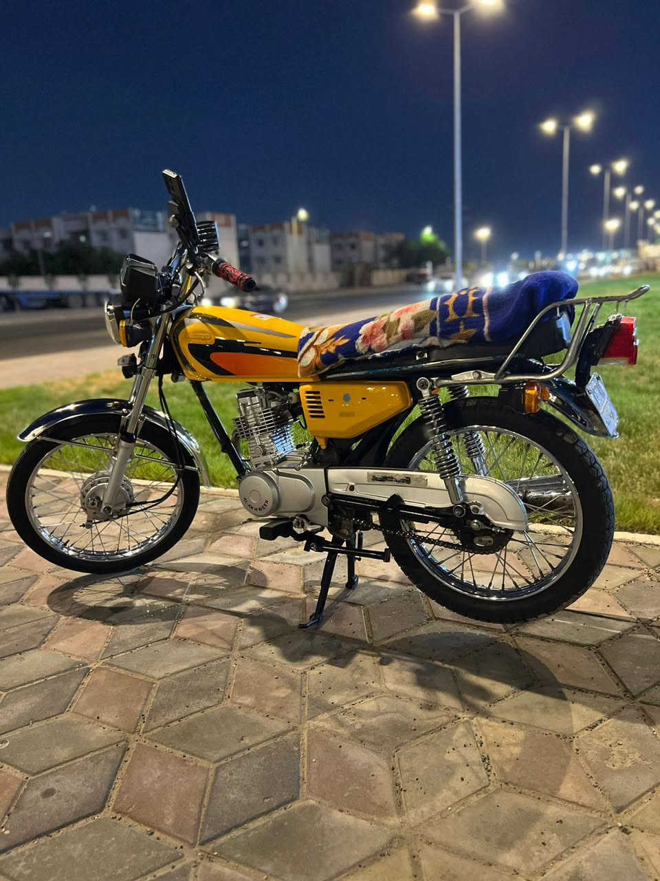 سلام عليكم
دراجه نامه شلامجه مرقمه
سنويه حد 2027 
راعيه موجود ويريد تحويل
مرتبه دراجه ومال بيت 
صار شهرين من الاخوين شتريت له غراص
مكينه  رابيدو اصلي
ضفيره جديده
ماشه جديده
تانكي جديد
صفحيات جديد
سكان جديد
دوسه جديد
ستان جديد
مدكر امامي جديد
مدكر خلفي جديد
اهوي غراض بيه جدد
دهن يورل يوم 3 بشهر بدلته
مكانه الحيانيه شارع القائد
سعره 1750 الف البصرة, العراق


**إذا كنت صاحب هذا الإعلان وتريد حذفه لأي سبب، رجاءا أرسل رسالة إلى الدعم الفني**