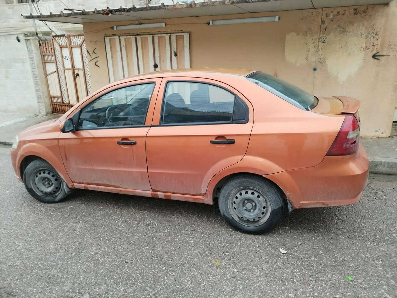 السلام عليكم افيو موديل 2007 رقم دهوك جديد شرط التحويل محرك وكير وتايرات كلو شرط بيها بوند مرشوش اثر جراد وبيها بارد بجاملغ الخلفي فقط السعر 60 وبيها مجال مكانها موصل جانب الايسر ***********
