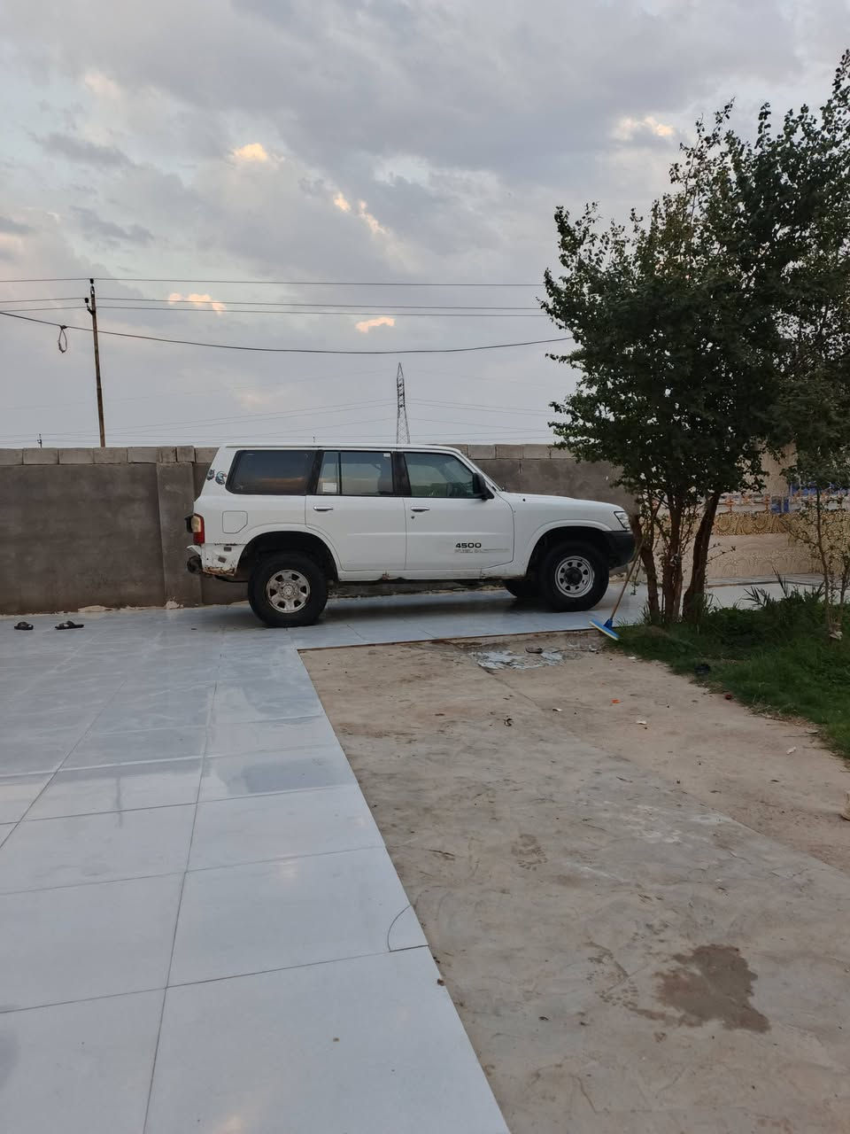 سياره بترول للبيع موديل 2002 نضافه مثل البصور لا ادخن ولا تنقص 50 وبيه مجال ***********
