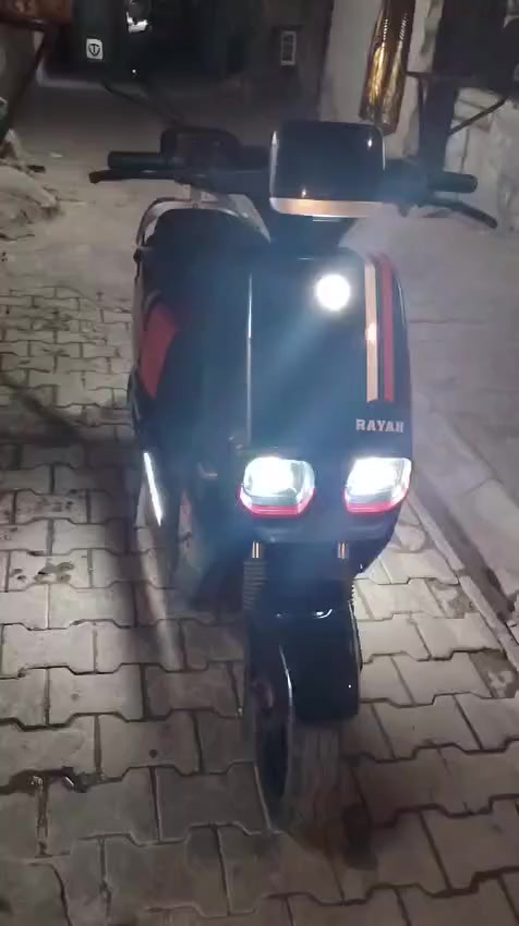 دراجه ريان كامله من كلشي ٦ بطريات عل فحص ريده ٧٠٠ وبيه مجال موديل ٢٠٢٥ بيه مجال بصيط مكني بغداد العلاوي ***********
