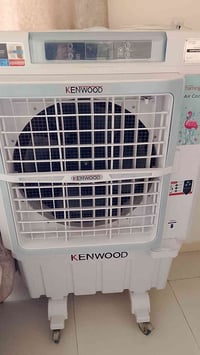 مبردة نوع كونفيرة للبيع مستعملة حيل نظيفة الحجم الكبير ريموت وياها للا...