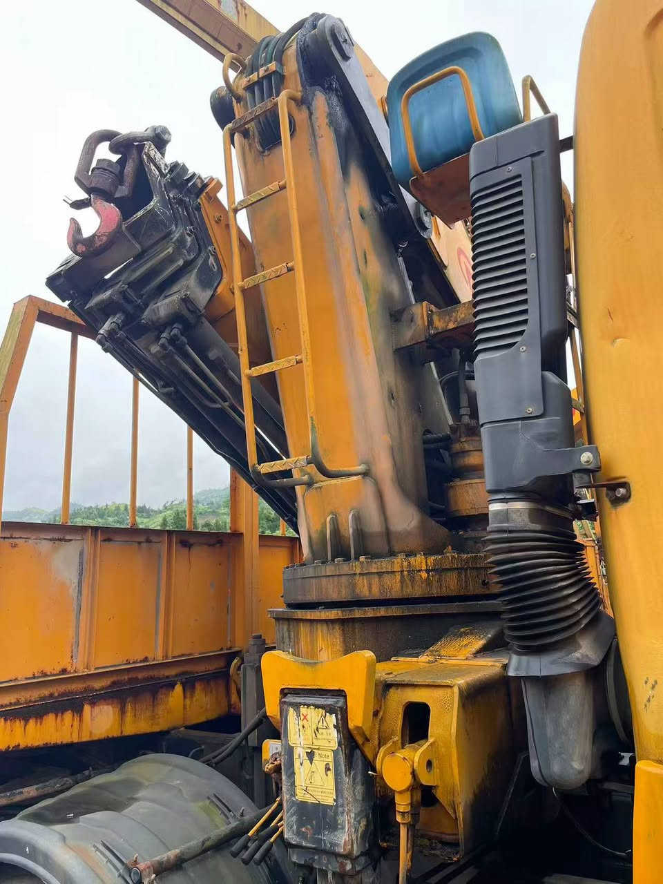 Three identical 15t CAMC HSQZ300cranes in 2017
The situation is very new and the workload is very small.


**إذا كنت صاحب هذا الإعلان وتريد حذفه لأي سبب، رجاءا أرسل رسالة إلى الدعم الفني**
