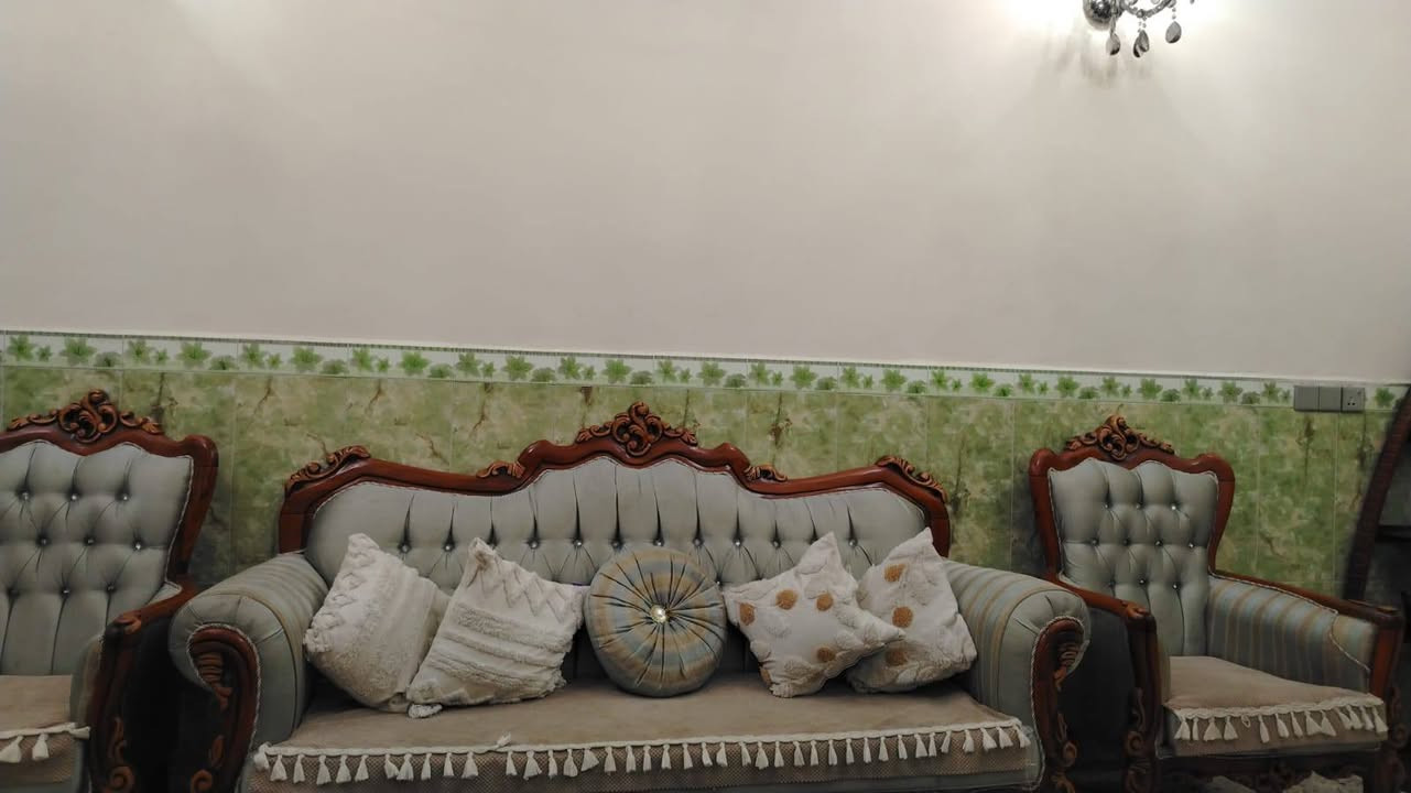 سلام عليكم
تخم تركي عشرة مقاعد البيع
مستخدم نضافه %90
سعر 850 وبيه مجال 
رقم ***********
