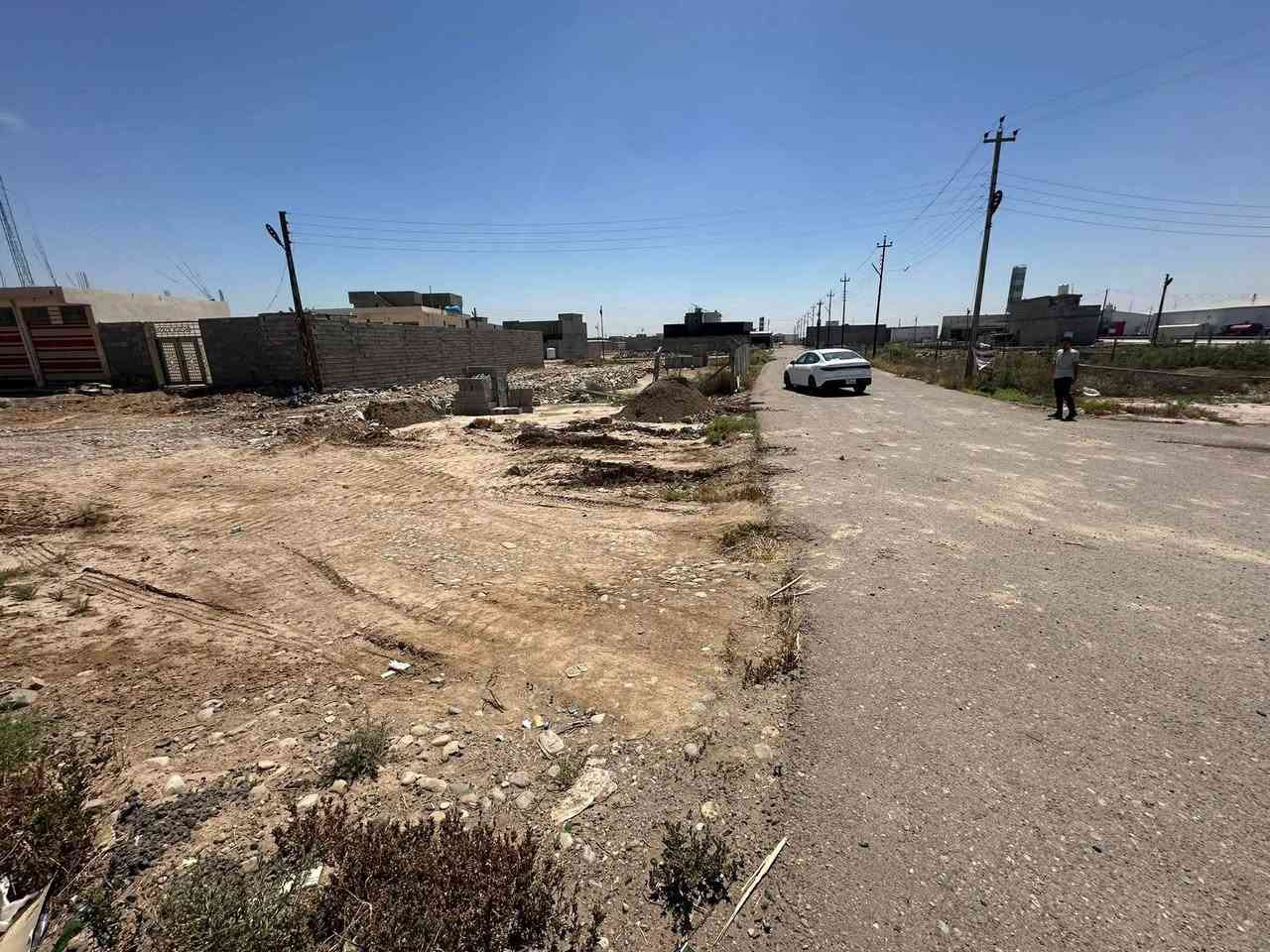 السلام عليكم ورحمة الله وبركاته
للبيع قطعتان أرض بموقع مميز جداً بين تقاطع  عبدالله بن علي و تقاطع الجوبة قرب معمل الابلوك جميع الخدمات متوفرة.

🔹 قطعة تجارية – مساحة 200 متر
💰 السعر: 40 مليون

🔹 قطعة سكنية – مساحة 200 متر
💰 السعر: 25 مليون

📌 جنس الأرض: طابو زراعي
📄 سند 25

موقع ممتاز وحيوي مناسب للسكن أو الاستثمار.

للاستفسار ولمزيد من التفاصيل:
📞 ***********
