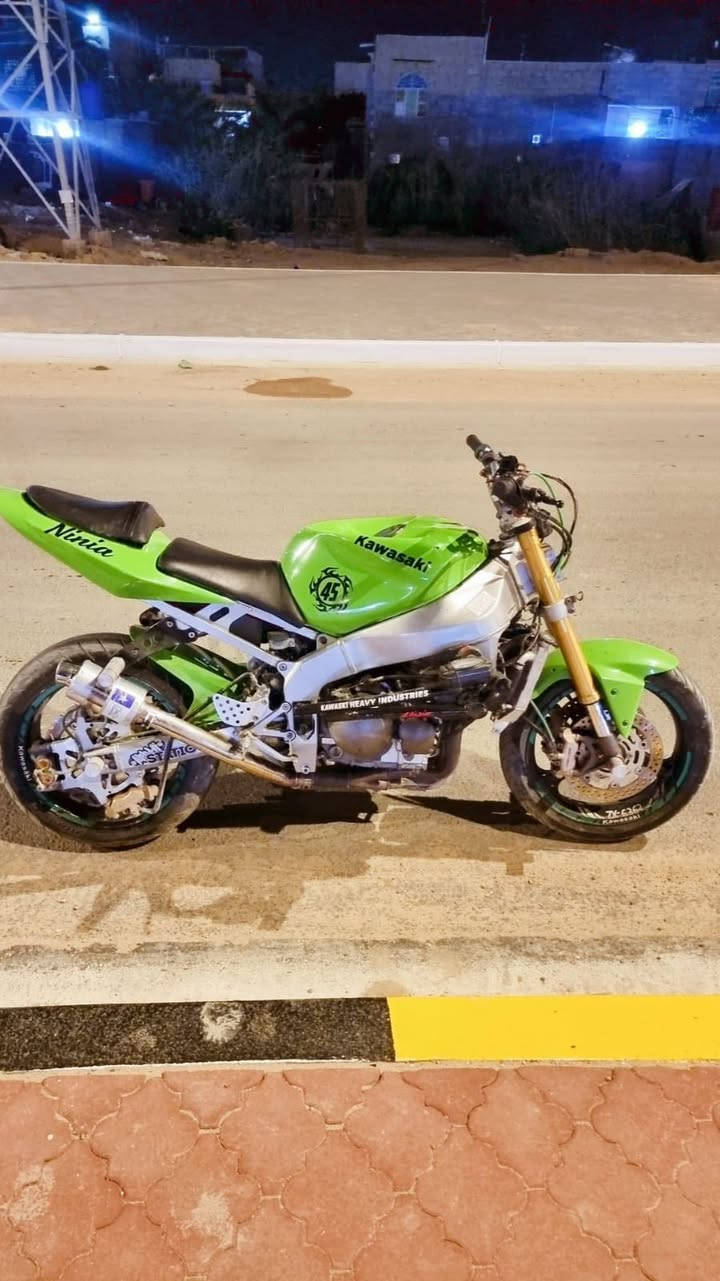 اسلام. عليكم. شباب. كاوسكي 2004 رقم وسنويه باسمي رقم انگليزي مكينه مكفوله لاتنقيص لاتبخير.ابلاديه. لاحماوه وعليه ادامه كامله قبل 5ايام مسويلها ادامه كامله دخم تاير جلاتين الصلي نوزلات غرفه احتراق ابلكات. فيتبم ابلادي راديتر جديد.دههن.موتل. الصلي 
الدراجه مال جناي. مكاني بصره قضاء القرنه. اي استفسار تعال خاص وبالخدمه.السعر خاص او اتصل ***********
