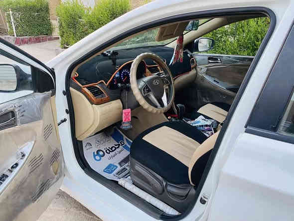 اكسنت ٢٠١٤ خليجي  رقم اربيل //مواصفات محرك ١٦٠٠ دوش سيارة جديدة وجاهزه مابيها اي نقص بيها فقط جاملغ ايمن امامي بيه صبغ إصبعين وجاملغ خلفي ايسر بارد بسيط 

وباب سائق بارد وخلفي بارد بسيط 

 مكان سيارة بغداد السعر (١٠٤)ورقة  بيها مجال بسيط

وسياره كماليات داخل وخارج حلوه جدا  وكامره مشاهده مراقبه داخليه خارجيه  من كل شيء 

اتصال ..    *********** وات ساب هم بيه ..
