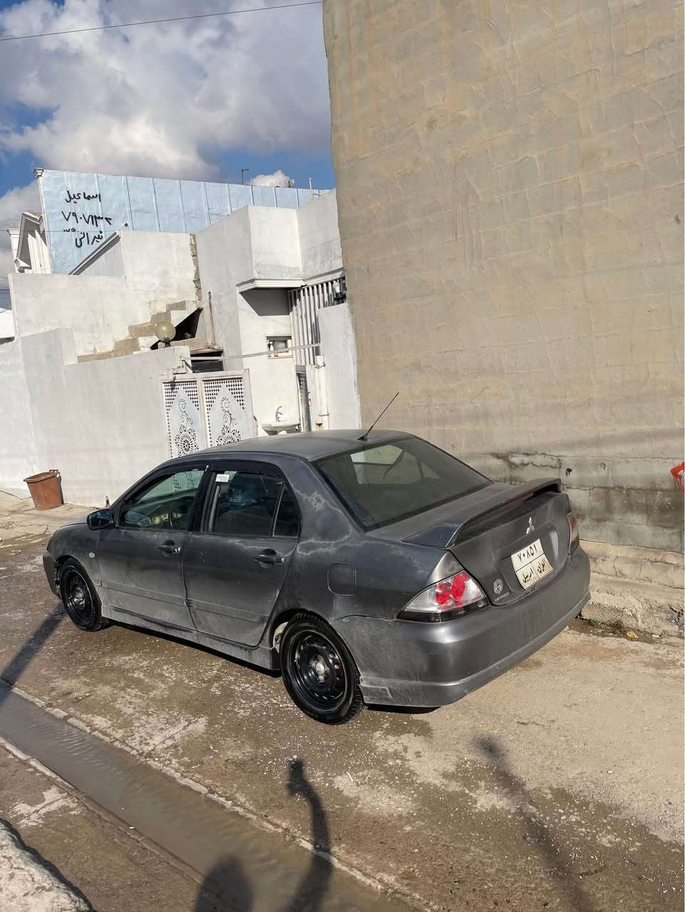 سلايته  مه كينه ١٨گه وره يه ته بريدو شتى مه زبوته 
چاملغى پشته وه يى لايى سه كن كه ڤه ره كه يى گؤرايه باقى هيچى دى نيه  به س سبوغى كال بؤته وه ٥$وره قش غرامه يى له سه ره له سعريى دشكئت 63مه جالئچى برايانه ***********تكايه گه رمشته رينيت سه رم مه هئشئنه أربيل, العراق
