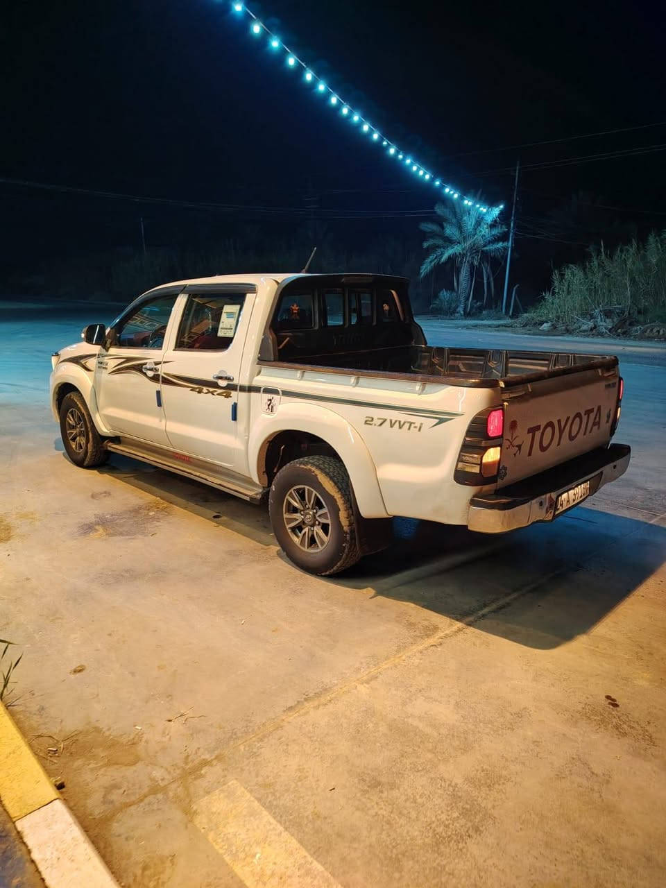 هايلوكس 2014 4x4 السعر 162 مكينه بانزين كير اكسن شاصي كفالة كهربائيات تبريد 🥶 تدفئه نار 🔥 سيارة واكعه عليه سقيفه فقط باقي كفاله عنوان واسط الصويرة ***********
