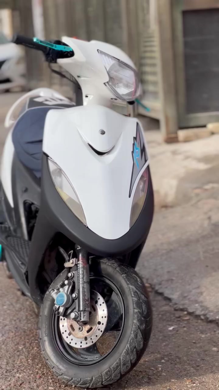 ماكس عدله للبيع
دراجه ما ناقصه أي شي شغل وطلع 
نكره سلف هندر بيهه تزويدات كور و دمام 
مكان شرطه خامسه بغداد 
السعر 550 وبيه مجال حك الجيه 
الرقم ***********
