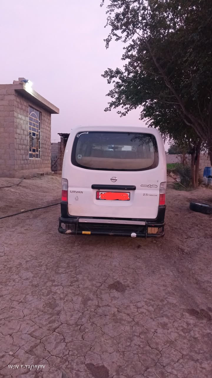 السلام عليكم 
نيسان أورفان للبيع موديل2010 رقم بغداد انگليزي مكفوله كفاله عامه محرك گير اكسل مكفول تحويل ثاني يوم  
المكان بغداد مكلف بالنشر وهذا رقم صاحب السياره 
***********
***********
