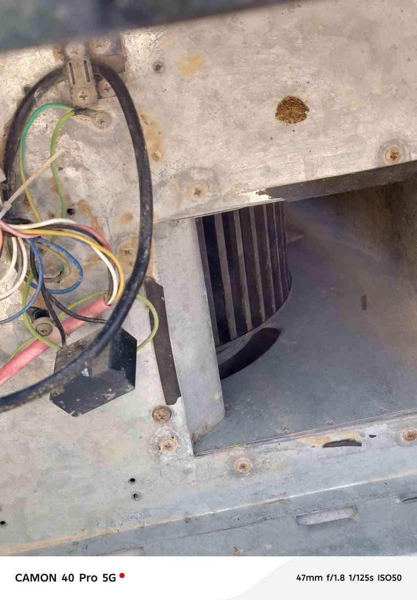 سلام عليكم مفرغه للبيع قيم وخذ متروكه من زمان نضيفه هيه وجديده  مفرغه جداريه ***********
