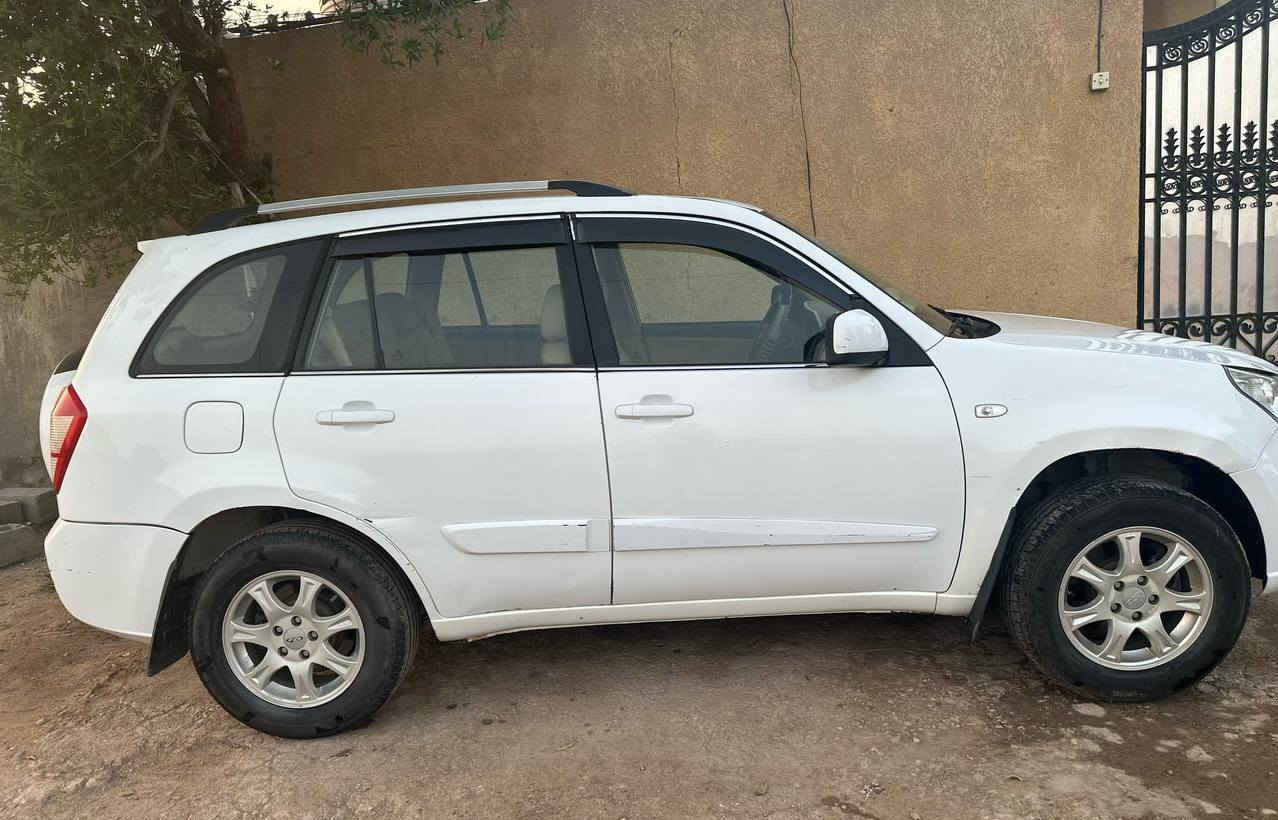 تيكو ١٤ للبيع رقم واسط بأسمي بيها جاملغ أمامي جهة السائق تبديل وبيها الجاملغ الأمامي الثاني بارد كير ومحرك خير من الله ماشية ١٠٠ الف فقط السعر ٦٨ وبيها مجال للاتصال ***********
