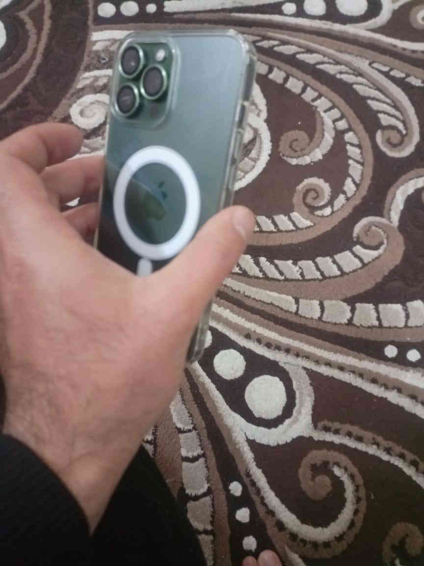 ايفون 13 برو ماكس ذاكرة 256 زيتوني
بطاريه 85 جهاز مامفتوح 
سعرة ٧٠٠ الف مكاني بغداد حي الجهاد
***********
