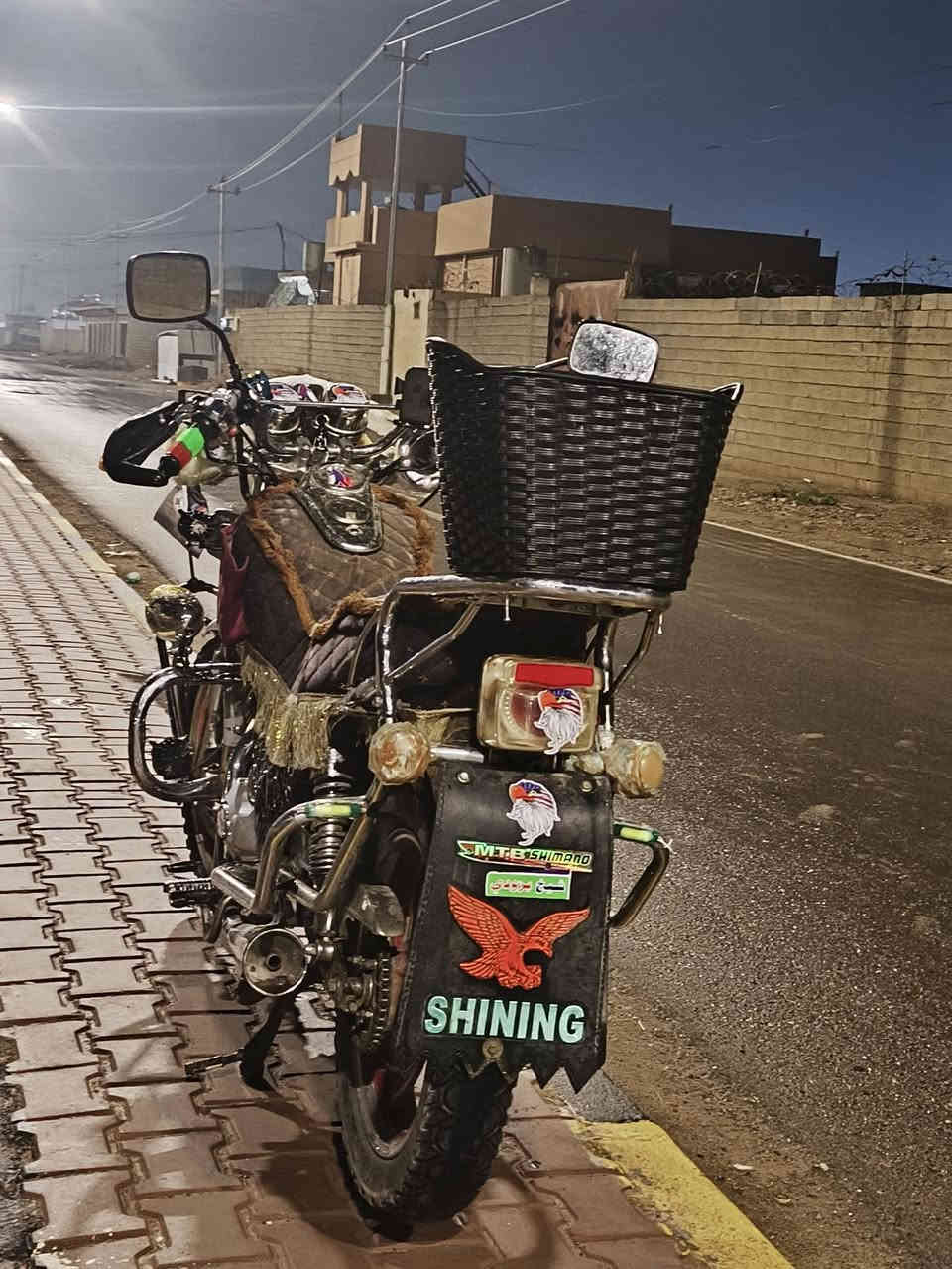 السلام عليكم
جني دبل بلك للبيع
موديل 20
محرك شرط مامفتوح 
نگره سلف
كهربائيات كلها شقاله 
السعر 850وبي مجال 
رجاآ الموشراي لايتعبني
*********** المكان الشرقاط سديره سفلى
