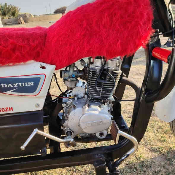 ستوتة موديل 2014 جاهزه عالاخير اوراق كامله اصولي كهربائيات كلها شغاله مكينه ناعمه ستوته جاهزه ما بيها اي نقص سعرها مليون ونص وبيها مجال للشراي مكاني دوايه الاتصال على الرقم *********** مكاني دوايه
