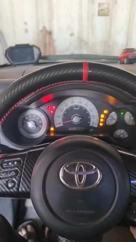 السلام عليكم تويوتا اف جي كروزر
Toyota FJ Cruiser 2008 خليجي للبيع فول مواصفات
JBL 9 سماعات
دبل تانكي 200 لتر
 285/70/R17 تايرات جبلية
محرك V6 4.0
دفع رباعي
نظام A trac
Diff lock
وباقي المواصفات
 السيارة تحتاج صبغ عام 
السيارة موجودة في بسماية وسعرها 25 مليون دينار عراقي
للتفاصيل اكثر راسلني وتدلل


**إذا كنت صاحب هذا الإعلان وتريد حذفه لأي سبب، رجاءا أرسل رسالة إلى الدعم الفني**