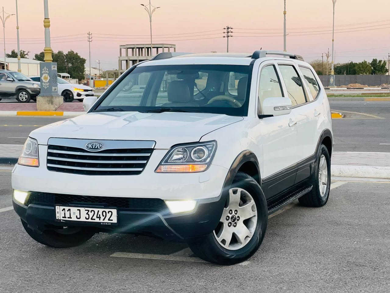 سلام عليكم كيا موهافي موديل2011فوووول مواصفات اعلى فئة👌 واحد على واحد💯سعر121بيه قطعه وحده كلير رقم بغداد نكليزي المكينة6/3800سلندر گير و مكينة  مكفولات المواصفات:-منظومة زينون عالي ناصي. بك لايت LED.دفع رباعي. فتحة سقف.بصمة ابواب.بصمة تشغيل.شارة ترحيب. تدفئة و تبريد كشنات.
تبريد ثلج ثلاث قطع. ثلاجة بالتجوه. الداخل جلد.شاشة كبيرة. خزن ميموري. كشنات كهرباء. مري قلاب.تخم تاير جديد. باتري جديد. تبريد بيانو.
زراگات دعامية. باب خلفي شفط كهرباء.
———————
مكاني كربلاء 
رقم الهاتف‏‪***********‬‏ كربلاء, العراق
