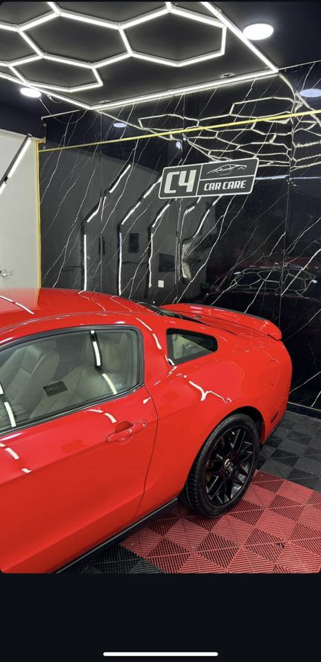 السلام عليكم شباب سيارتي للبيع للي يدور شي نظيف وبلادي ومال جناي موستنك 2012 بريميوم فول مواصفات 
السياره دخول كلين تايتل للعراق وهنا صار بيها صبغ 4 قطع والبجم بدون حادث وبدون شواصي وبدون لغود 
السياره كلها ع وضع الشركه بلاديه محرك وكير وكهربائيات كلهن مملعوب بيهن  ومكفولات عليها تفريغ وداون بايب واكس بايب شغل علي الوادي وبرمجه مصطفى ايكل وعليها سبويلر شيلبي ووياله بوني بكج سعرها 108 وبيها مجال مكاني بغداد العطيفيه متواجد واتساب فقط ***********
