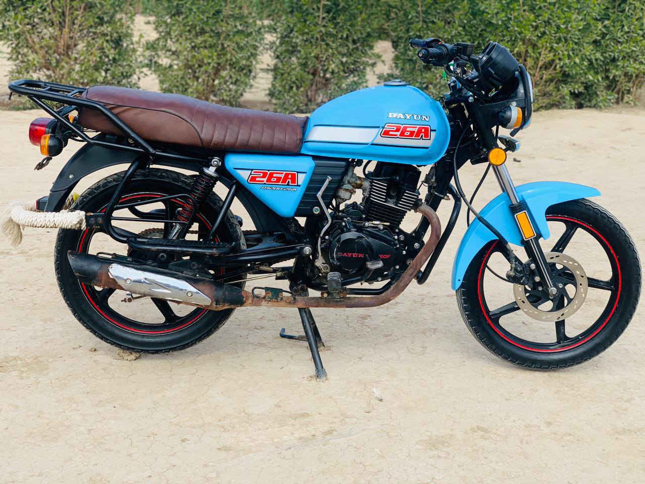 يا الله السلام عليكم دايون للبيع موديل 23 أوراق سكنر كهربائيات كله شغاله عداد شغال كامل  نهظه فول رزانه فول محرك 200 كتابه حمره لون مميز دراجه كفاله عامه اي نقص ما بيه السعر 1250 وبيه مجال اتصل ع رقم وبيك خير وتدلل وبيه واتساب ***********
