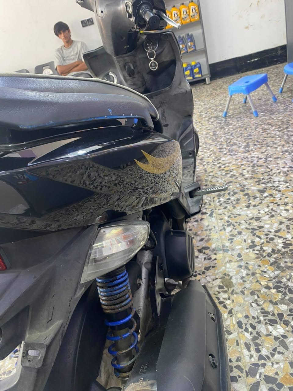 سلام عليكم دراجه GTR ياباني 📍
دراجه نضيفه وحلوه معدل ١١٠ كله شغال مابيه اي نقص 🫡
السعر ٦٥٠وبيه مجال حك الجيه مكان الحسينيه مال راشديه
التواصل عل رقم مو شراي لتعبني ***********📞
