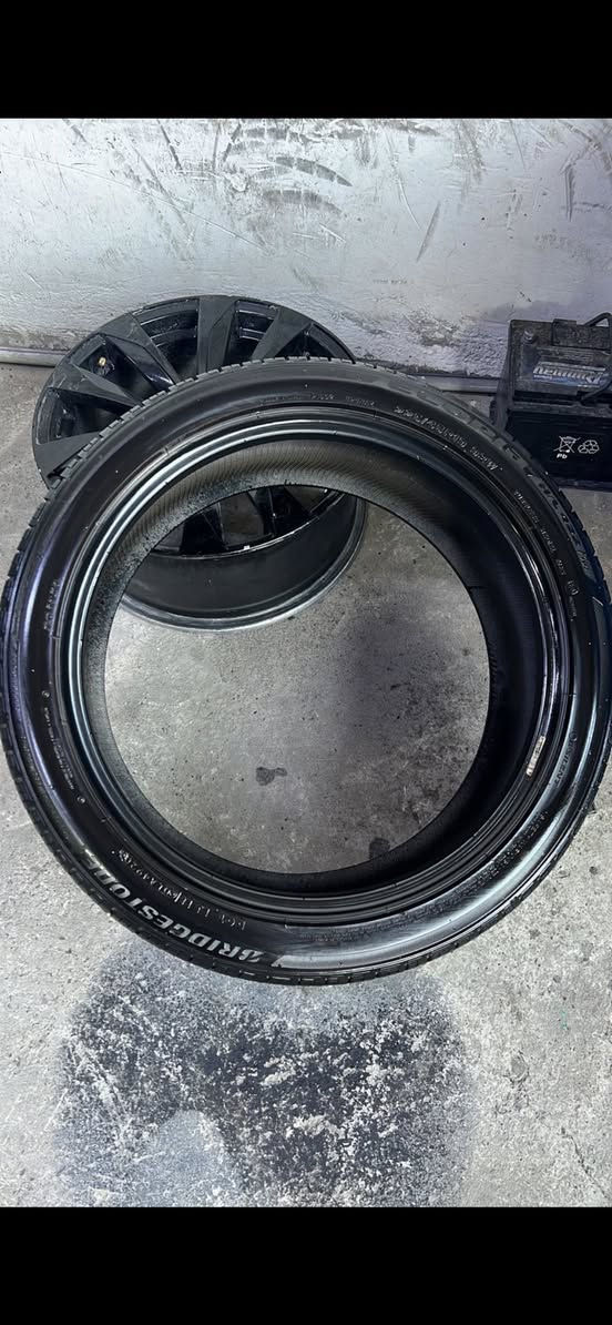 سلاو ٤ تايةي كامري م هةية ٢٢٥-٤٥-١٩ دو تايةي دواوةي زور تازةية دواني پيشةوةي  تازة نية برجستونة بي كيشةية سايلنتة تايةكان هةر چواري داواي ١١٠ هةزاري لي اكةم لة سليمانيم


**إذا كنت صاحب هذا الإعلان وتريد حذفه لأي سبب، رجاءا أرسل رسالة إلى الدعم الفني**