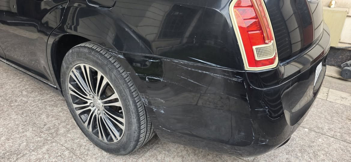 السلام عليكم و رحمة الله و بركاته
Chrysler 300s 2014 AWD
كرايسلر اوباما 300 اس موديل 2014

ماشية km65000 خمسة و ستين الف كيلومتر

ب اسمي سنوية جديدة 2024

بيها طخات بسيطة

السيارة بيها جامة البك لايت مكسورة

محرك مبدل بال2018 الي ماشي عليه حقيقي 25 الف كيلو

كير و مكينة صدر السيارة ان شاء الله مبيها مشكلة

السيارة يمي من ال2016 و كلها على ايدي
صور الحادث موجودة

السعر 19500$
تساطعش الف و خمسمية دولار امريكي

السيارة رقم بغداد
رقم الهاتف ***********
المكان بغداد الكرخ
