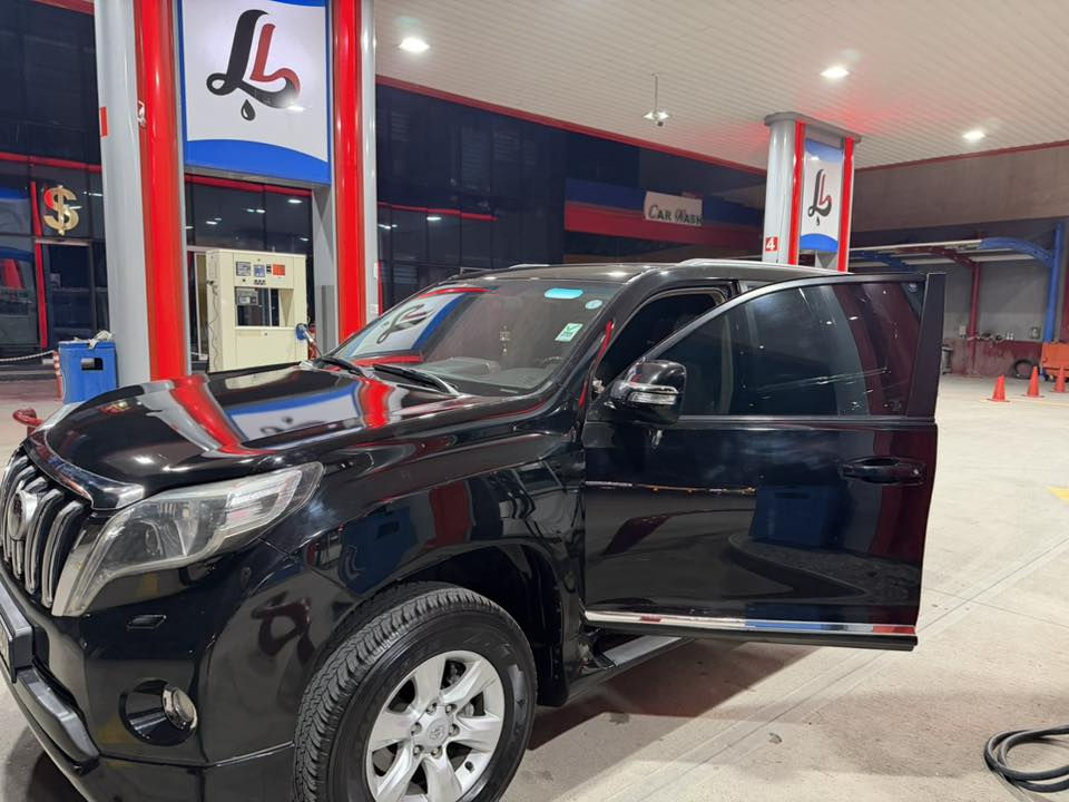 برادو 2013 شكل ال17 سياره كفاله عامه من الصبغ والضربه رقم أربيل باسمي كير مكينه حداديه جديد مكينه 6 سلندر  سياره فتحه ثلاجه  تبريد 3 قطع هزه جديده سنوية 32 سنوية تضليل ستوها مسويها دافع رسومها  ***********
