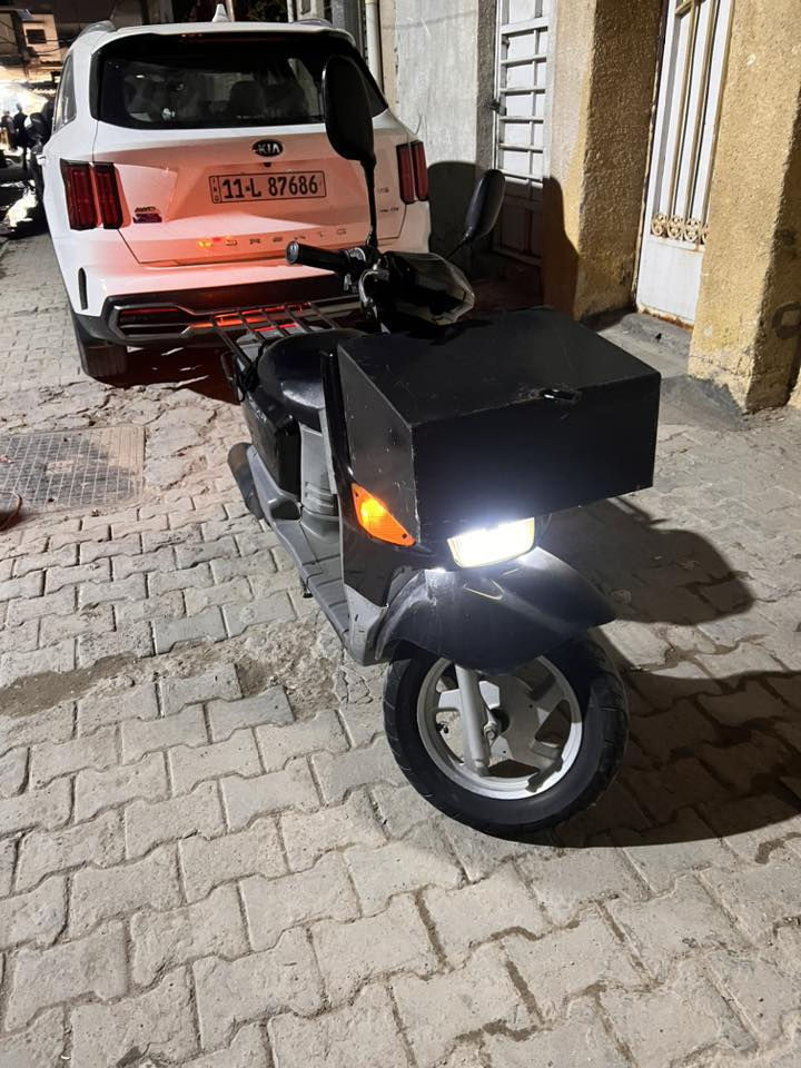 السلام عليكم بيكم فحل محور محرك فراشه وضفيره وعقل وشاد هاوزن مسوي الدراجه دبلين وشاد دبل اشاره والدراجه فحل تاير امامي جبير وبيهة قفل ستيرن وقفل استان وقفل اكسل شلعه معدل ناقصهة بس سيم بريك خلفي ومسويلهة صندوك ليكدام شغل مرتب وبي قفل ومفتاح ومسويلهة جيوب جوه الستيرن كهربائياتهة كلهة شغاله نكره سلف بكل وكت شته صيف نكره وحده والدراجه الله يشهد ما موكفتني ابد الشراي يتصل على الرقم *********** مكاني الحريه رايدهة ب400 وبيهة مجال والسوك كلشي بي اكو حتى ب100 نفسهة تشوف روحك متشتري تحب تسولف اخيك لا تخابرني
