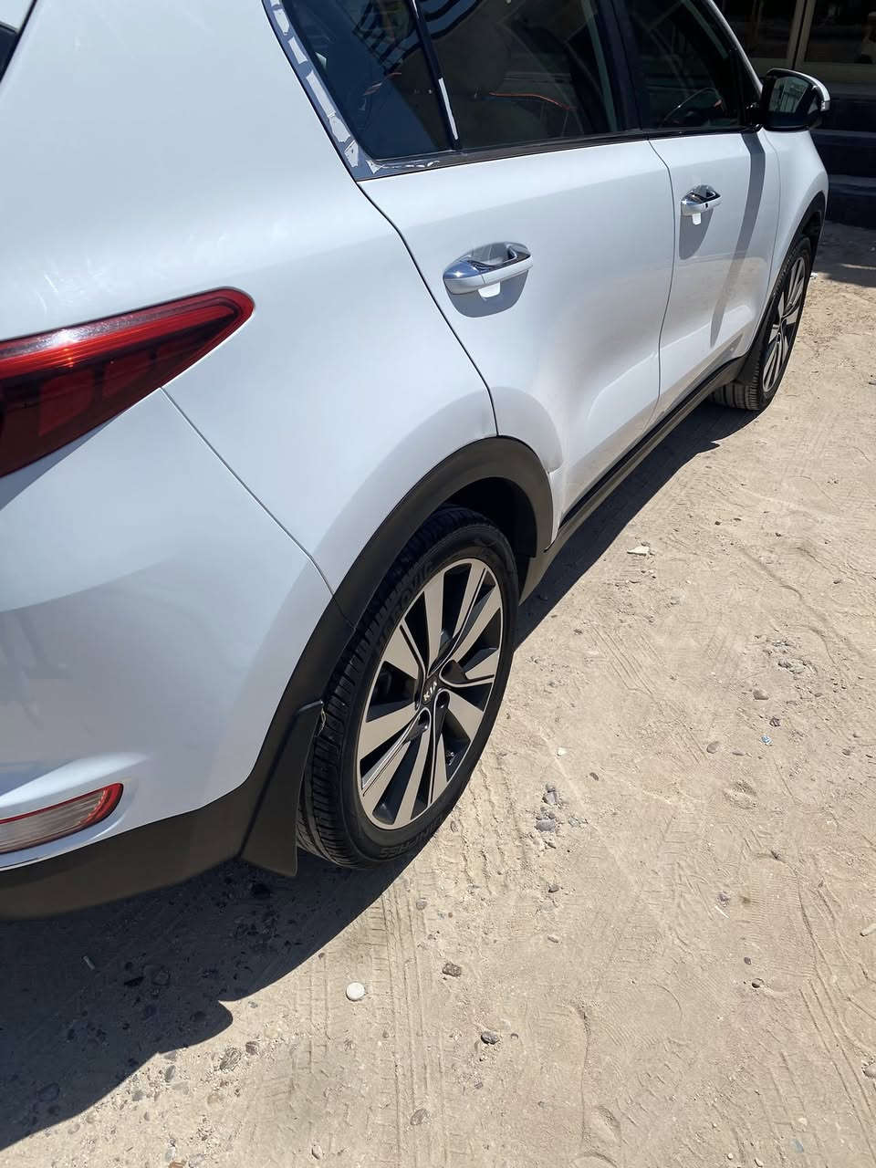 سلام عليكم  سبورتج 2018 بغداد خليجي مكفوله من صبغ بيها تكحيلات بسيطه اثر شخوط
مكينه 2000 دوش. سياره ماشيه 74 الف 
مواصفات  بصمه تشغيل   بصمه هندبريك 
كشنات كهرباء الامامي زراك لايت  داخله بيجي 
سياره حلوه  ونظيفه  مكاني بغداد   ***********
