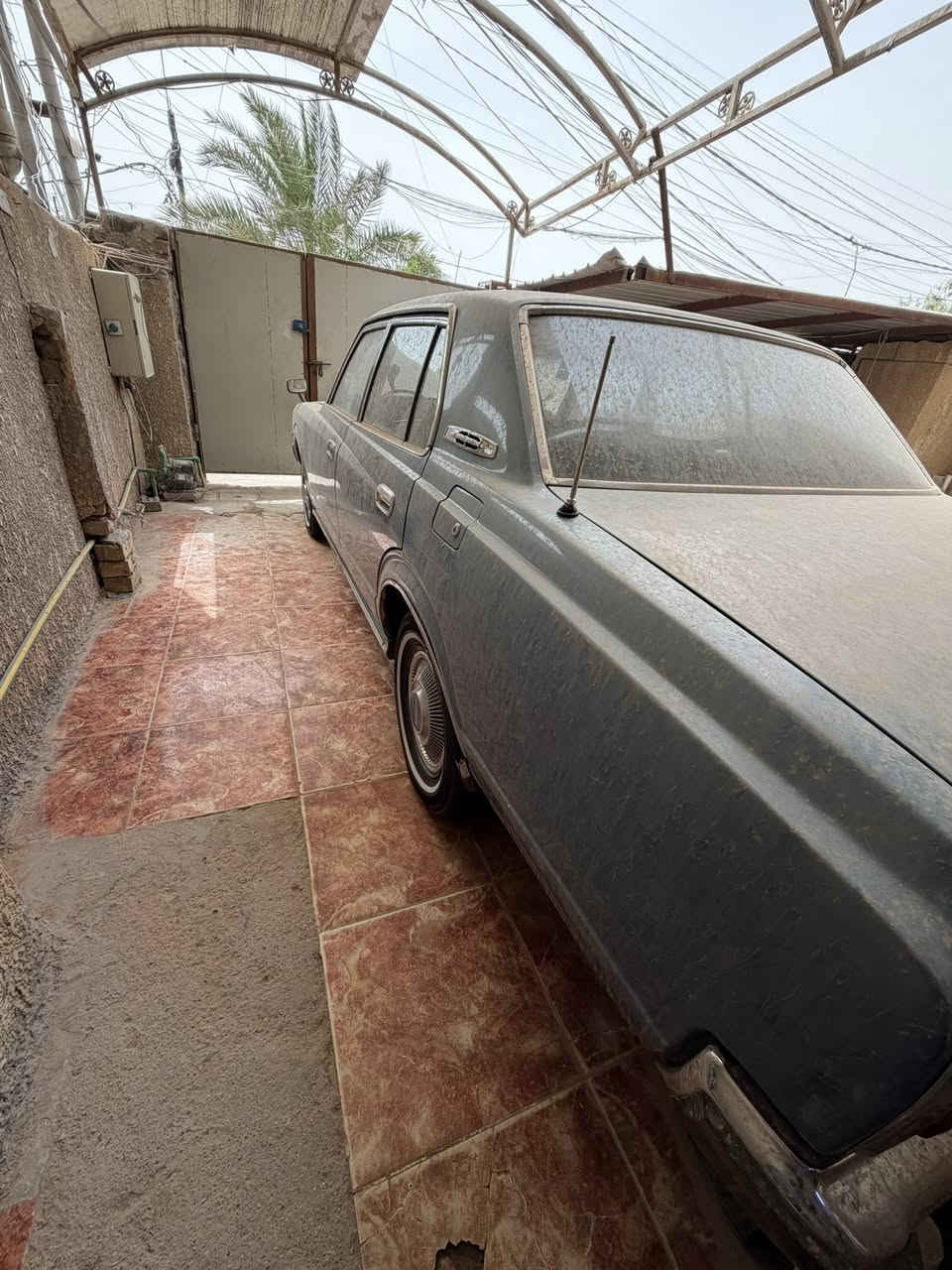 كراون ١٩٧٥  ***********
