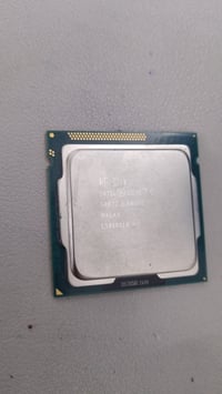 معالج • حاسبة • جيل ثالث