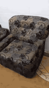 تخم نضيف كولش تكمة وقويةومابي اي ضرر10 مقاعد واب 250 وبي مجال مكان حي أؤر ***********
