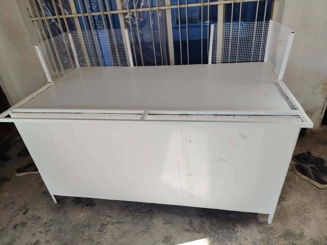 ميز جديد مو مستعمل  للبيع سويته للمحل بس ما صار مجال بالمحل القياسات 160*80كلفني 250ابيعه 150 و بي مجال بسيط.. 
مكاني واسط قضاء الحي


**إذا كنت صاحب هذا الإعلان وتريد حذفه لأي سبب، رجاءا أرسل رسالة إلى الدعم الفني**