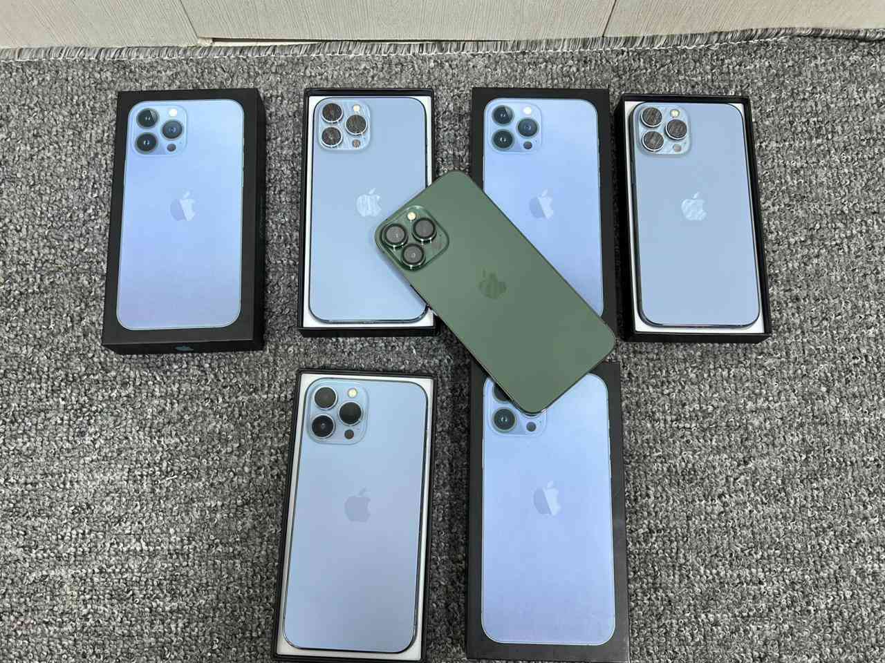 متوفر 13 برو ماكس شرق أوسط
ذاكره 256
بطاريات 87/88/87/86/85
عنوان شاميه ***********
