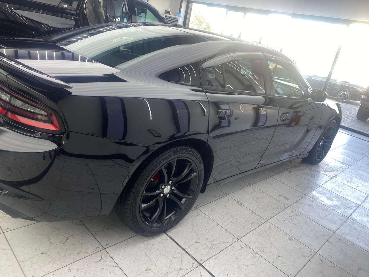 للبيع دودج تشارجر SXT موديل 2022

* الموديل: 2022
* الفئة: SXT
* الممشى: 40,000 الف
* اللون: (اسود)
* وارد: (أمريكي //
* المحرك: 6 سلندر 3.6 لتر
* ناقل الحركة: أوتوماتيك
* السيارة بحالة جيدة جداً وما تحتاج أي مصروف.

المواصفات:

* شاشة وسطية
* كاميرا خلفية
* تشغيل بصمة
* مثبت سرعة
* تحكم بالمقود

للاستفسار: (***********)
