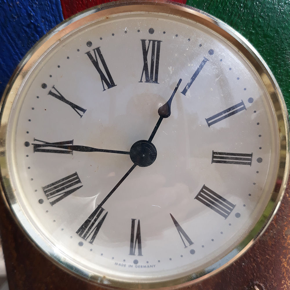 ساعة  منصوبة على تمثال كلاون شكل جميل جدا.. الساعة صنع ألماني و التمثال صنع انكليزي يبلغ الوزن حوالي 3.5 كليو
السعر 25 الف دينار


**إذا كنت صاحب هذا الإعلان وتريد حذفه لأي سبب، رجاءا أرسل رسالة إلى الدعم الفني**