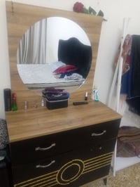 ميز تواليت • الحريه الدور • قرب مصور عيسى