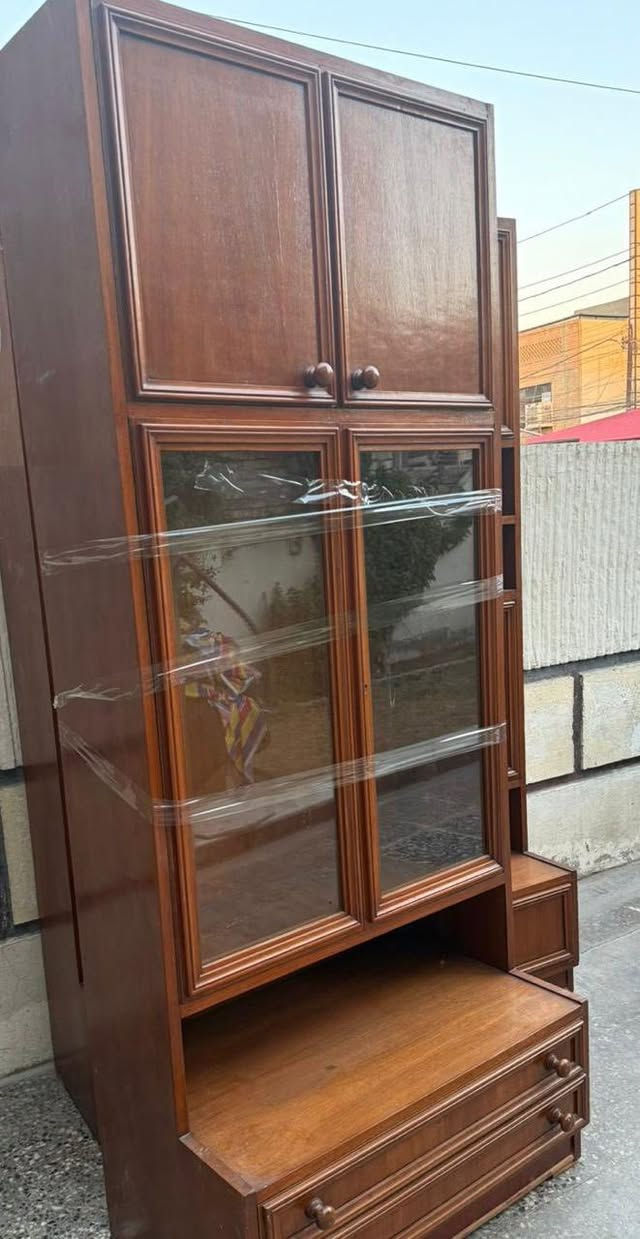 مرحبا
عندي غراض للبيع لان ماعدنا مكان
بوفيات
اول وحده

ارتفاع 230سم
عرض 150سم

الثانيه

ارتفاع 230سم وعرض 95

والثالثه نفس الثانيه 
بس بدون باب كزاز
ونفس الارتفاعات

خشب اصلي ونظيف وكلش زينه والله

والتخم ٤ مقاعد
سعر الاولى ٢٠٠
والاثنين البقيه ب٢٠٠ سويه
والتخم ب١٠٠

العنوان بغداد مشتل


**إذا كنت صاحب هذا الإعلان وتريد حذفه لأي سبب، رجاءا أرسل رسالة إلى الدعم الفني**