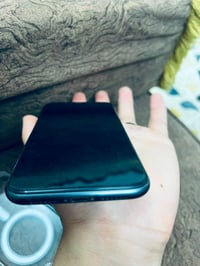 آيفون ١١ • ٢٥٦ • بطارية ٨٥%