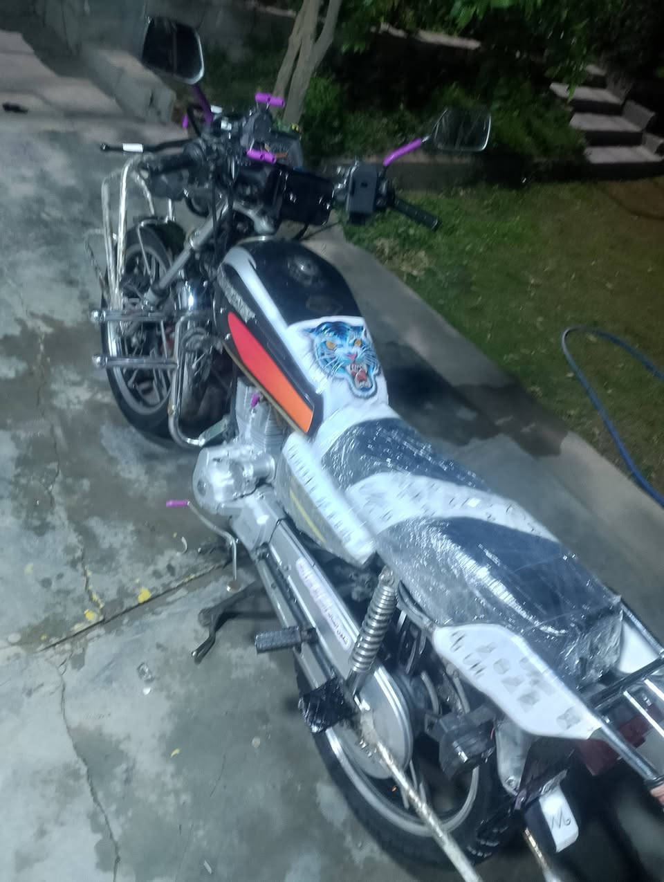 دراجه ايراني موديل 22 مكفوله كفاله عامه مكينه اوكير فول تخم تاير فلاش سماعات لايت زنون دشبول كيلو متر كيج بانزين كله شغال باتري جديد
حجم المكينه 150
الدراجه مال جناي السعر 600 ))) جماعت 500 اعبر المنشور رجان او المو شراي لا يخابر ولا يراسني 
مكاني خارج الفلوجه حلابسه يم البانزيخانه مال حلابسه 
الستفسار ***********
