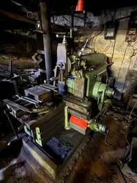 السلام وعليكم لبيع غراض معمل كامله شلع لبيع العنوان بغداد  07765540253